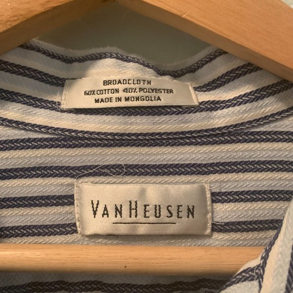 Van Heusen Large Broadcloth Button Down Long Sleeve Shirt White/Blue Str… - Picture 3 of 10